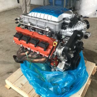 Hellcat 6.2L supercharged HEMI V8 engine Dodge Hellcat 6.2L HEMI engine bay Hellcat 6.2L crate engine for sale Supercharged Hellcat HEMI engine ready for shipping